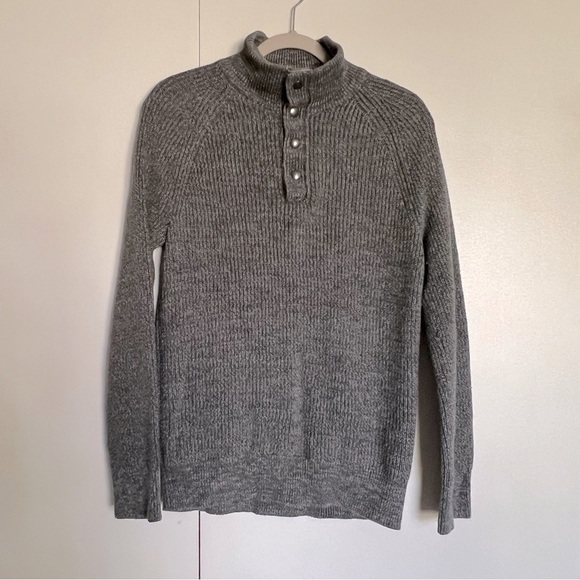 Banana Republic Men's Gray Ribbed Knit Mock Neck Long Sleeve Sweater size medium - Picture 1 of 11